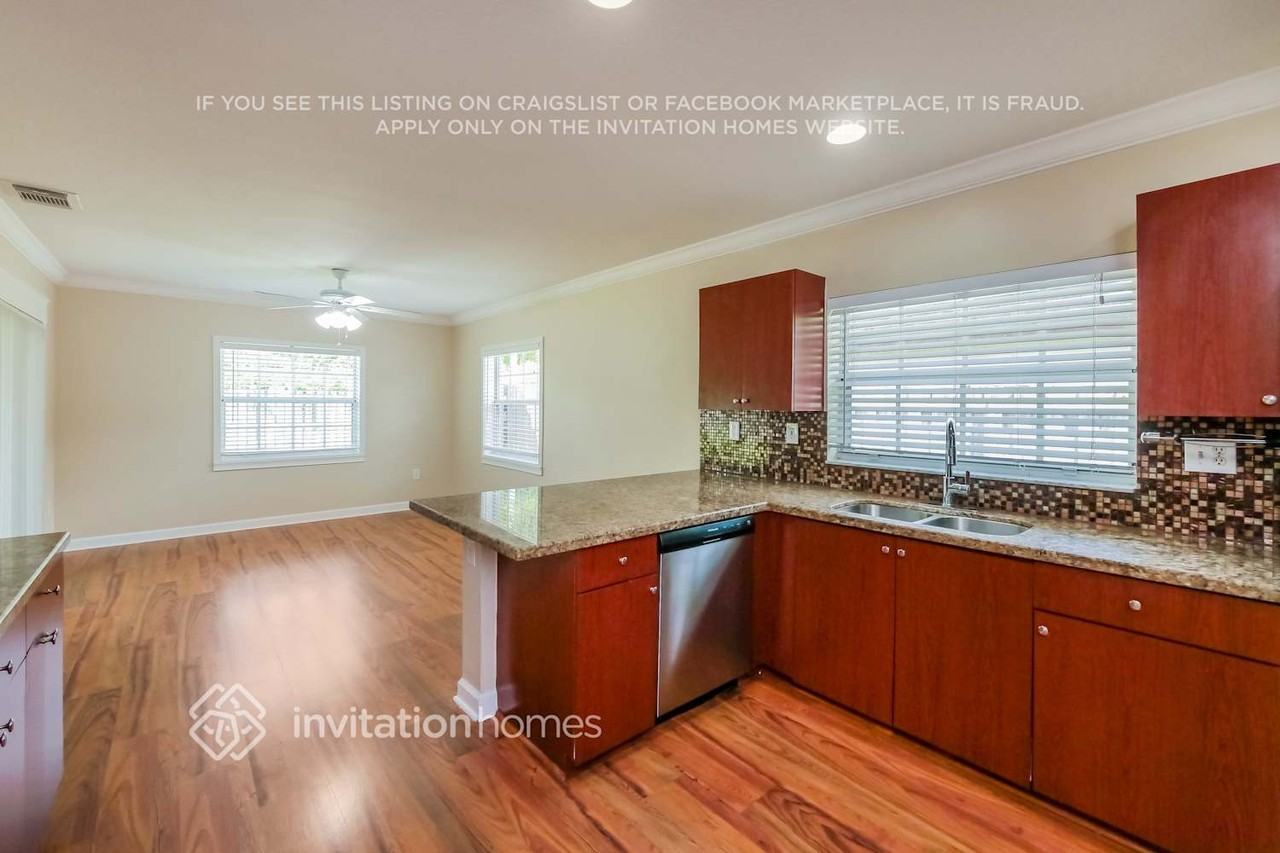 18146 Sw 150th Ct - Photo 6 of 17