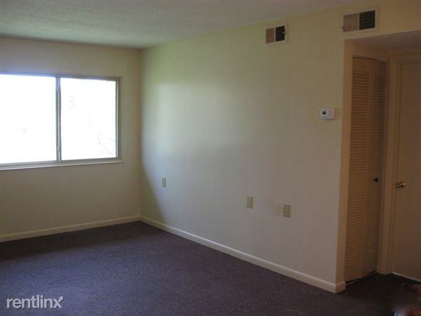 Tree Top Apartments - Photo 2 of 12