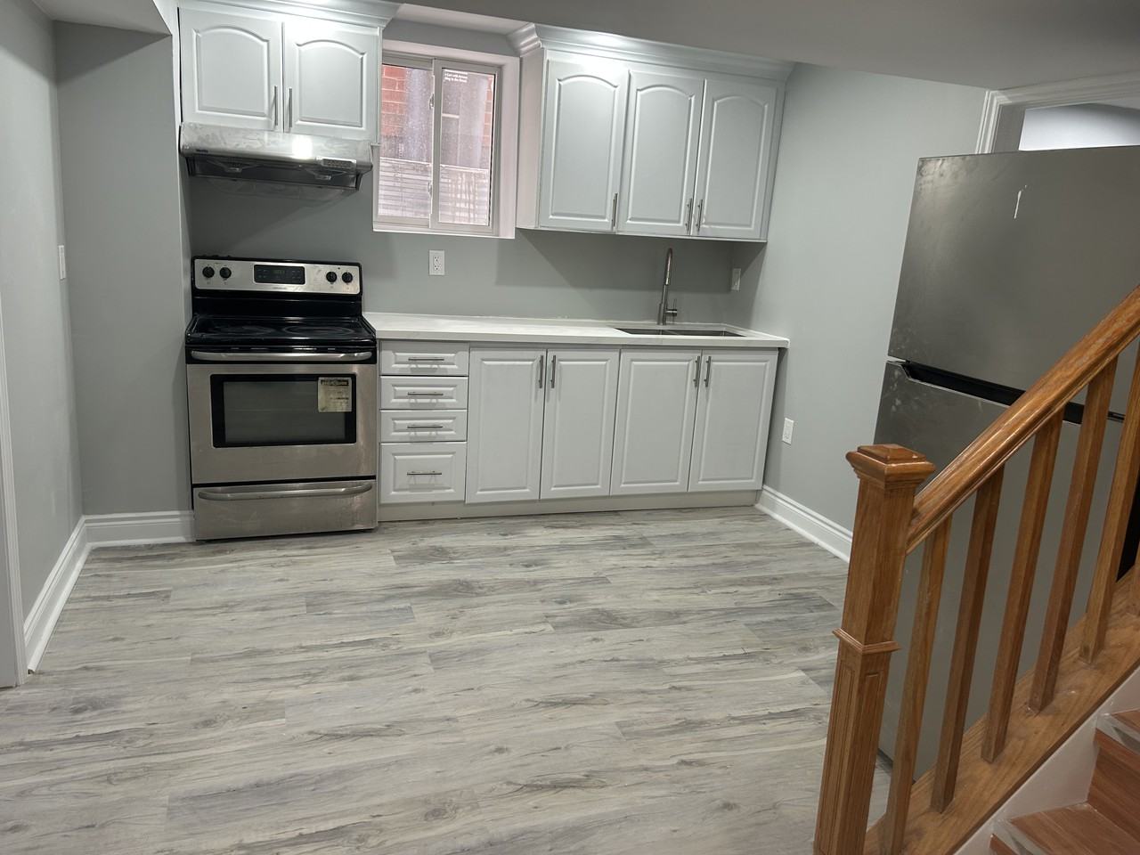 84 Crown Victoria Drive - Photo 3 of 12