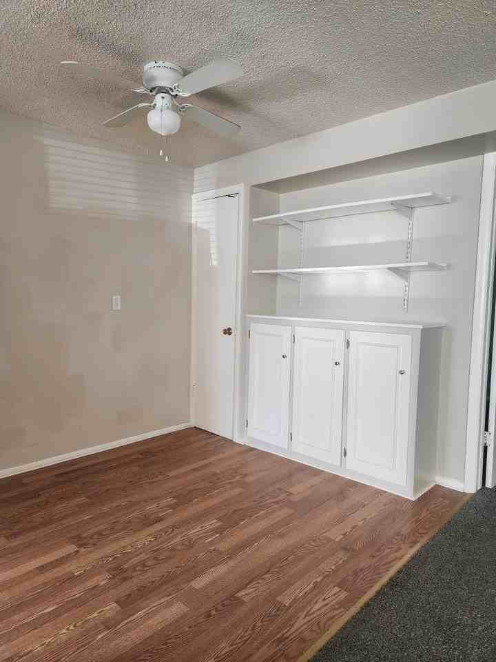 1125 E Ramona Ave #8 - Photo 5 of 13