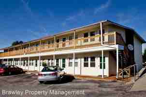 featured image of 1211 W 2nd St