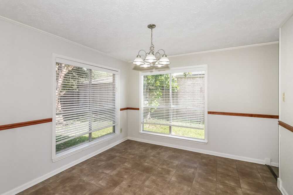 7406 San Simeon Dr - Photo 6 of 17