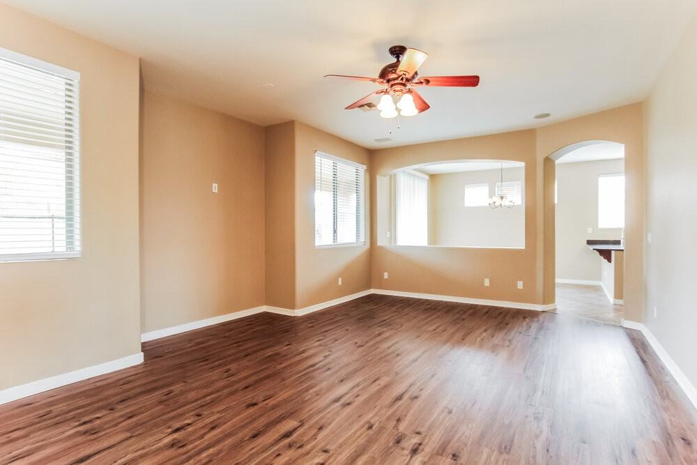 4261 N 157th Ave - Photo 5 of 17