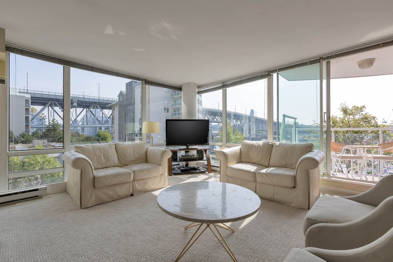 1501 Howe Street #502 - Photo 5 of 26