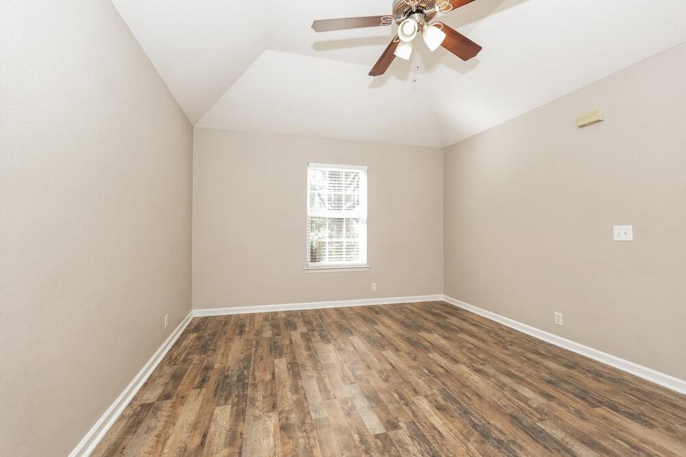 1028 Windsor Brook Pl - Photo 5 of 17