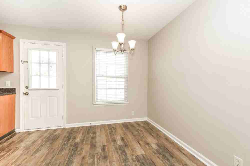 1028 Windsor Brook Pl - Photo 7 of 17