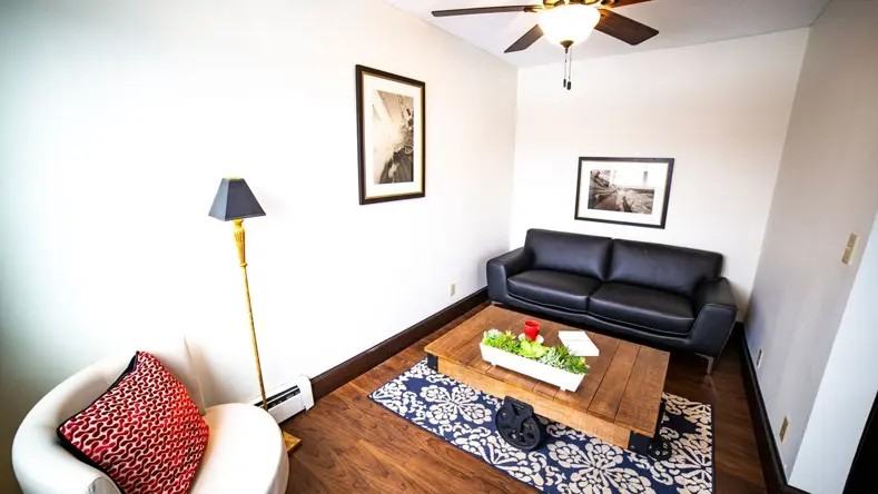 Tree Tops Apartments - Photo 5 of 6