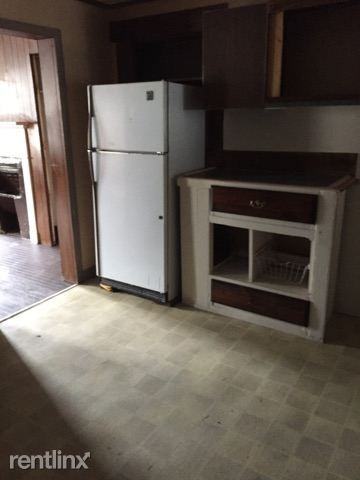 711 W Market St - Photo 2 of 9