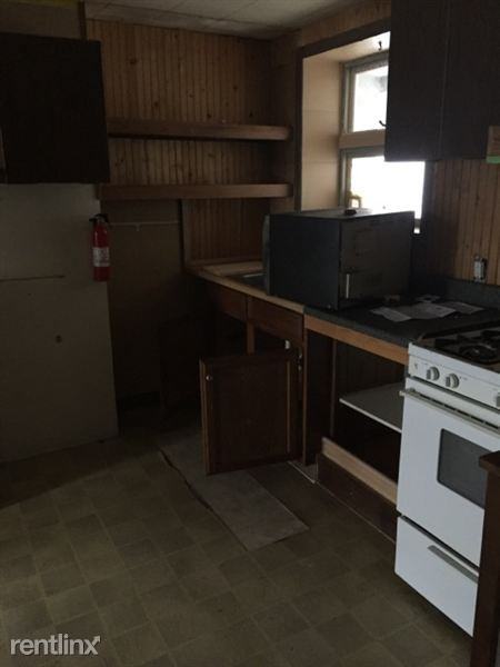 711 W Market St - Photo 3 of 9