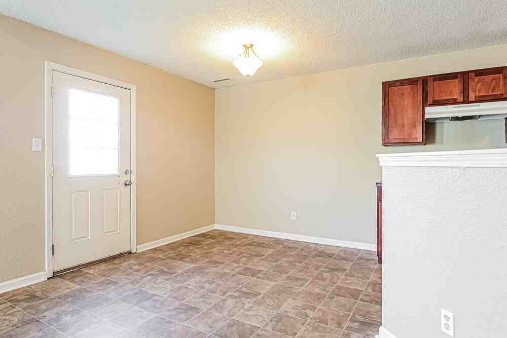 1240 Cutler Ln - Photo 6 of 17