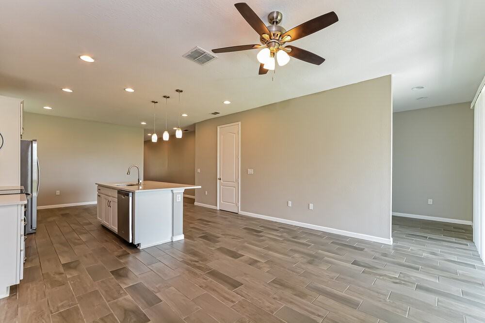 281 Alford Dr - Photo 4 of 15