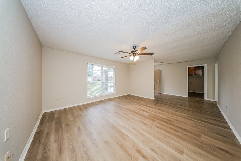 11032 N Eagle Ln - Photo 3 of 16