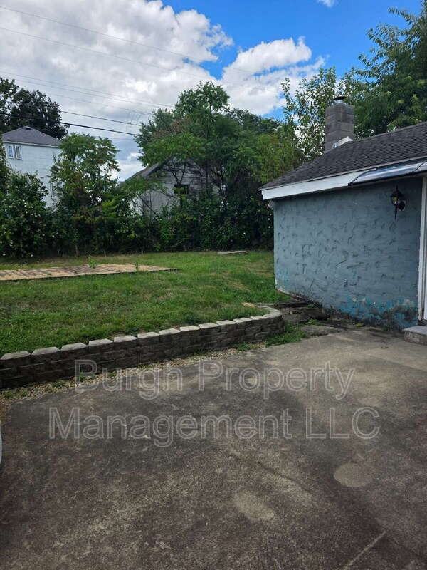 549 Thompson Avenue - Photo 2 of 12