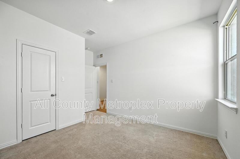 3008 Chinkapin Ln - Photo 6 of 23