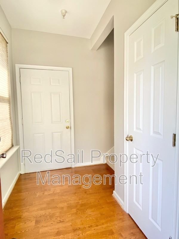 700 River Rock Way - Photo 3 of 20