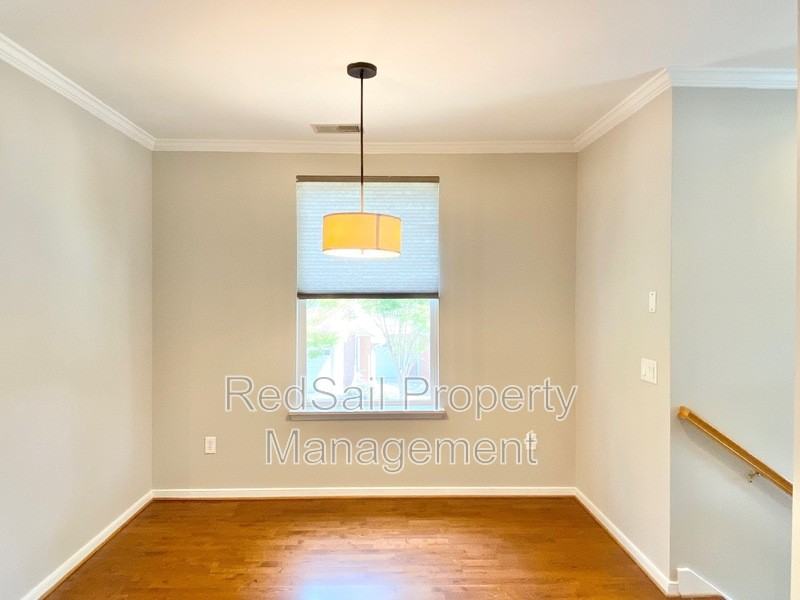 700 River Rock Way - Photo 4 of 20