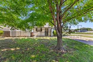 1833 S Saint Clair Ave - Photo 1 of 1