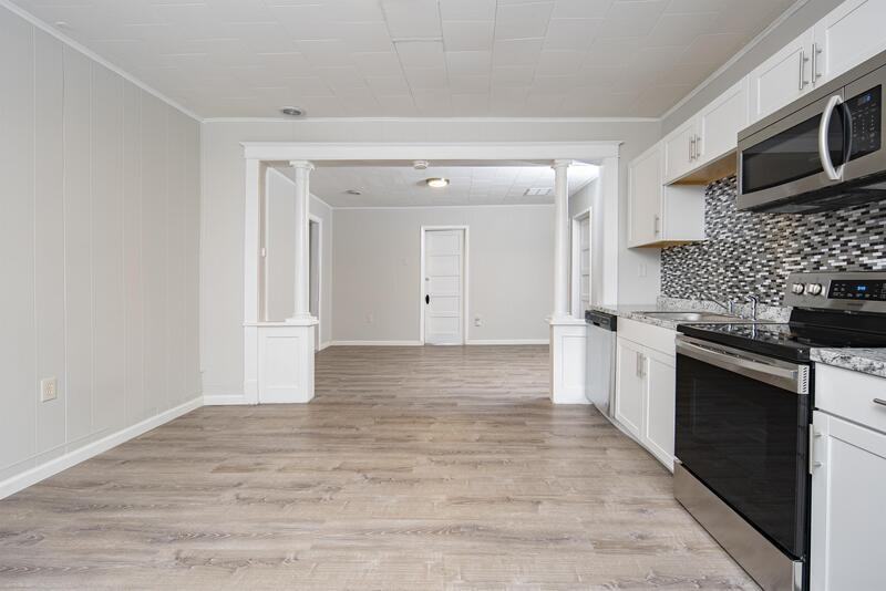 369 5th Ave - Photo 3 of 24