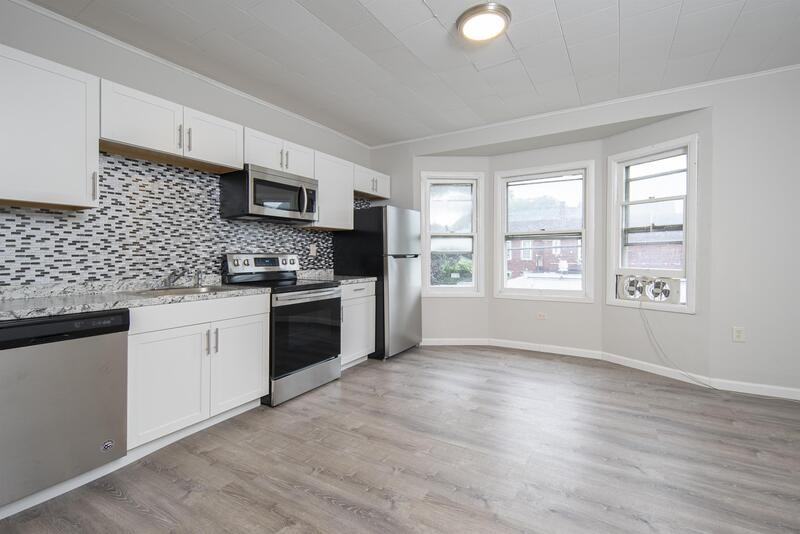 369 5th Ave - Photo 5 of 24