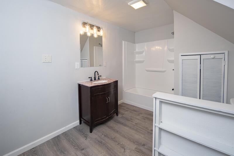 369 5th Ave - Photo 7 of 24