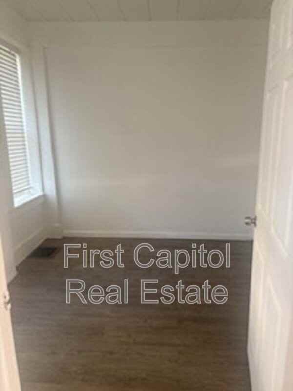 1800 Market St - Photo 3 of 7