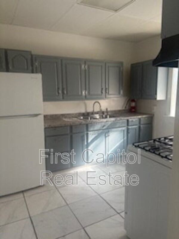 1800 Market St - Photo 5 of 7