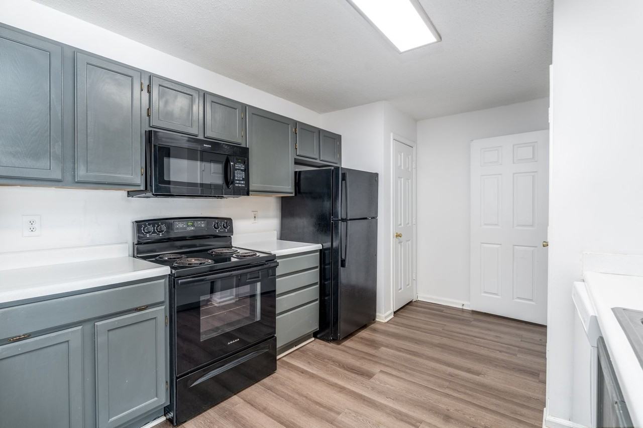 Reynolds Place Apartments - Photo 2 of 50