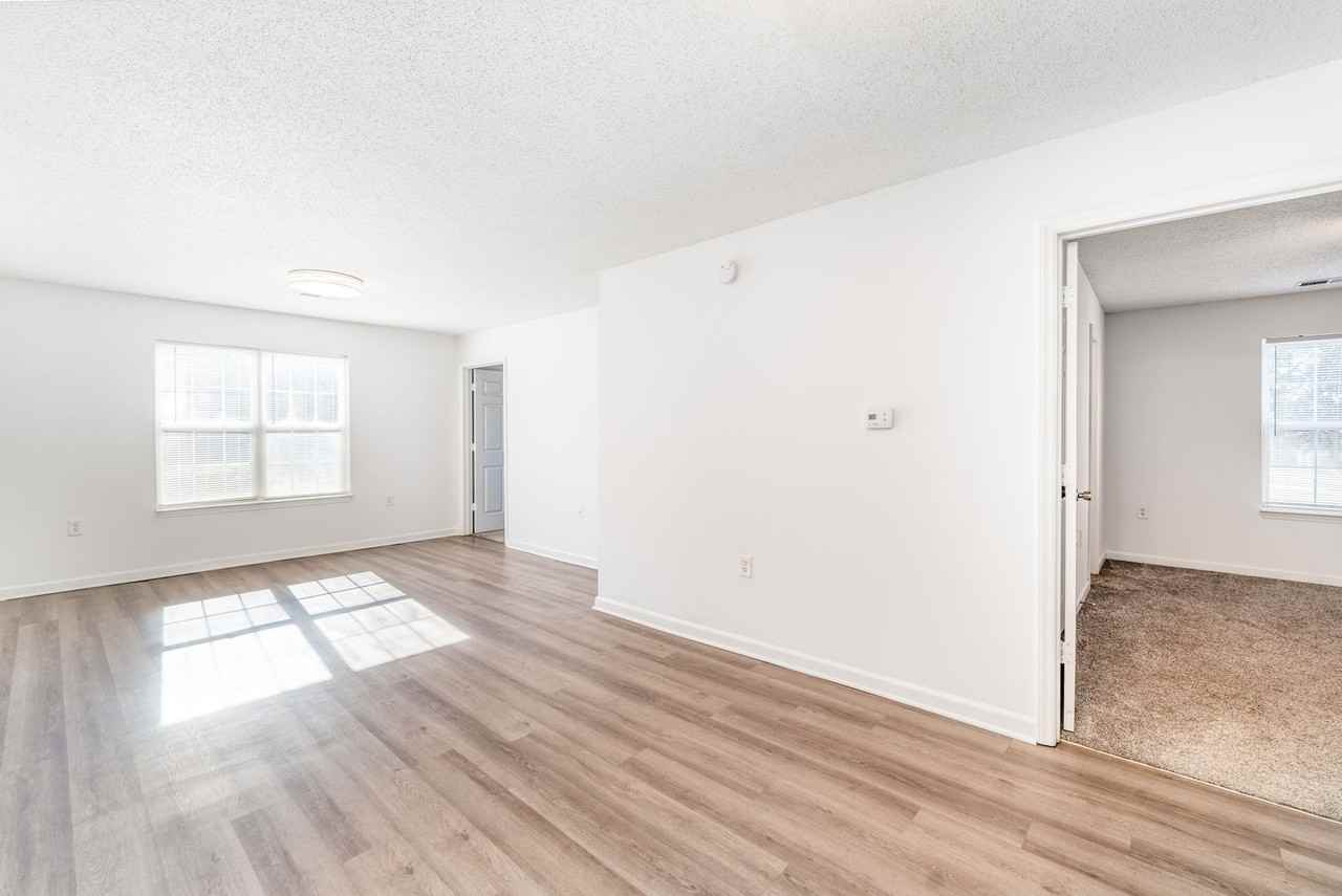 Reynolds Place Apartments - Photo 5 of 50