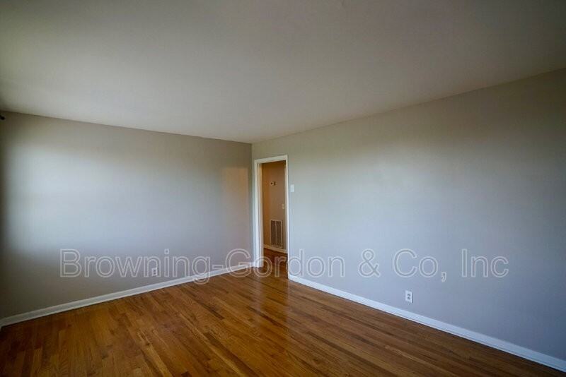 2101 Eastwood Ave - Photo 2 of 14