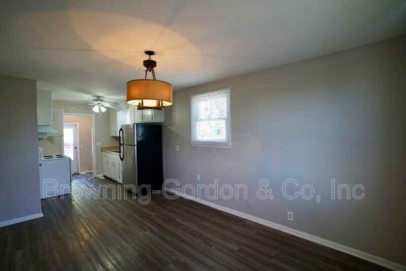 2101 Eastwood Ave - Photo 3 of 14