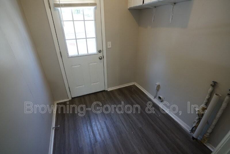 2101 Eastwood Ave - Photo 5 of 14