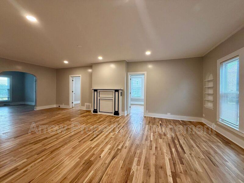 2046 S 26th St - Photo 5 of 23