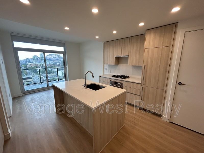 1201 Water St - Photo 2 of 7