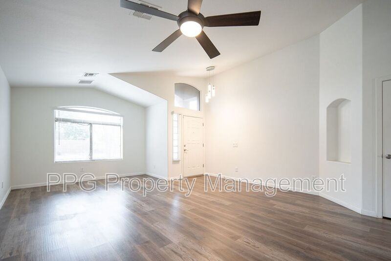 15743 N 165th Ln - Photo 3 of 23