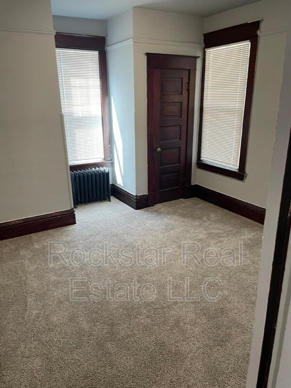 1524 W Gardner Ave #1 - Photo 2 of 12