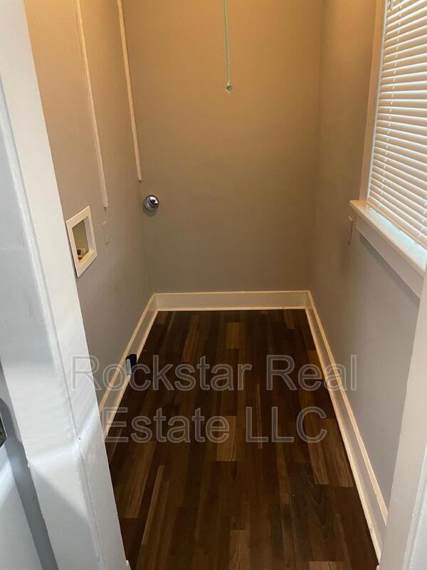 1524 W Gardner Ave #1 - Photo 7 of 12