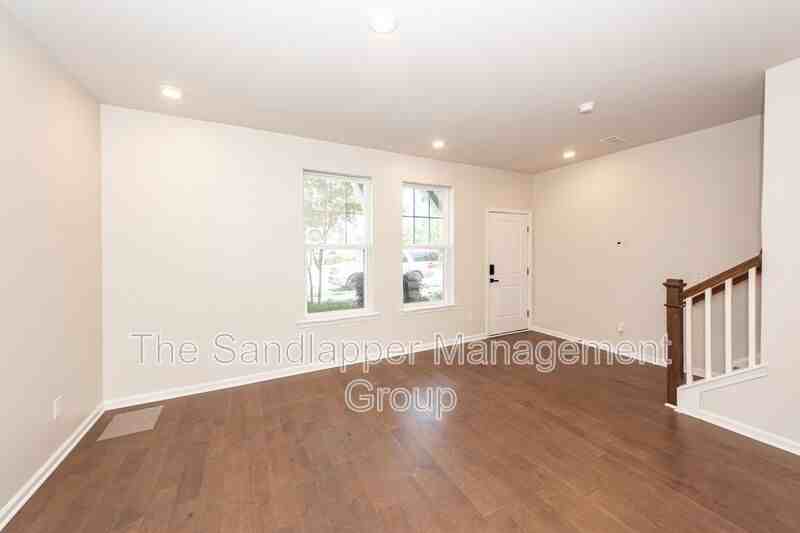 139 Rowans Creek Drive - Photo 4 of 38