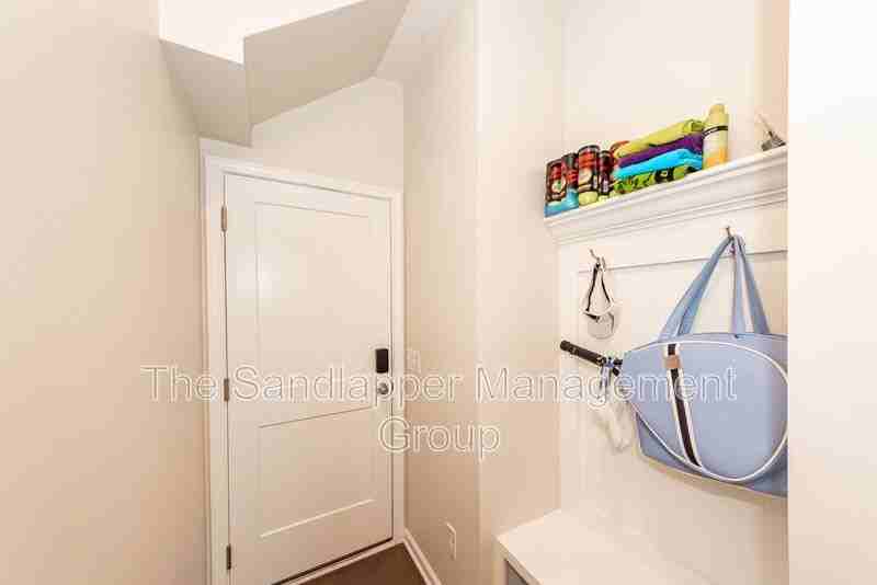 139 Rowans Creek Drive - Photo 6 of 38