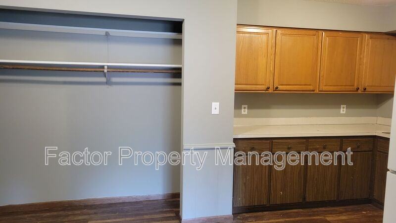 414 Allan Ave #201 - Photo 5 of 27