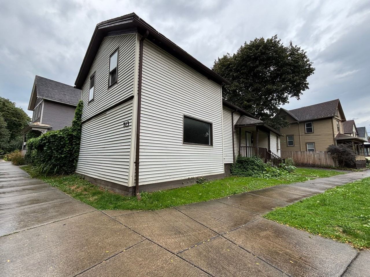 713 Meigs St - Photo 2 of 17