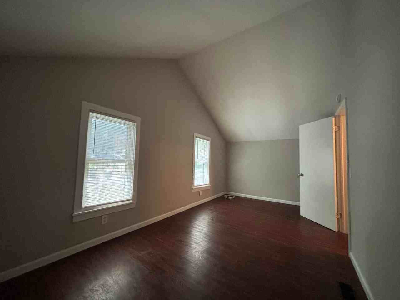 713 Meigs St - Photo 7 of 17