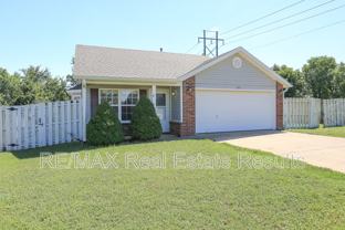 829 Sw Arrowhead Dr - Photo 1 of 1