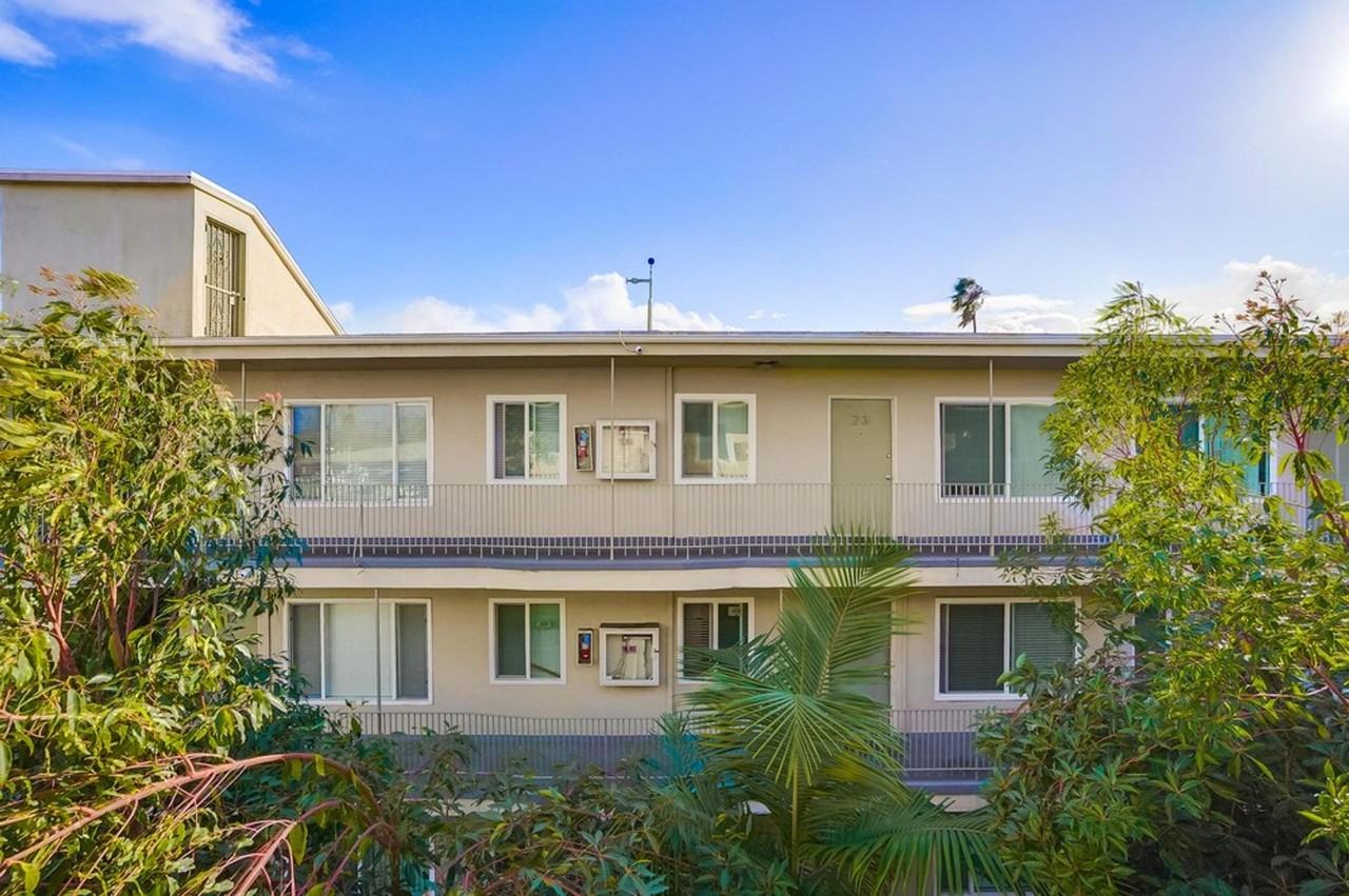 Pet Friendly Apartment Complex in South LA - Photo 3 of 10