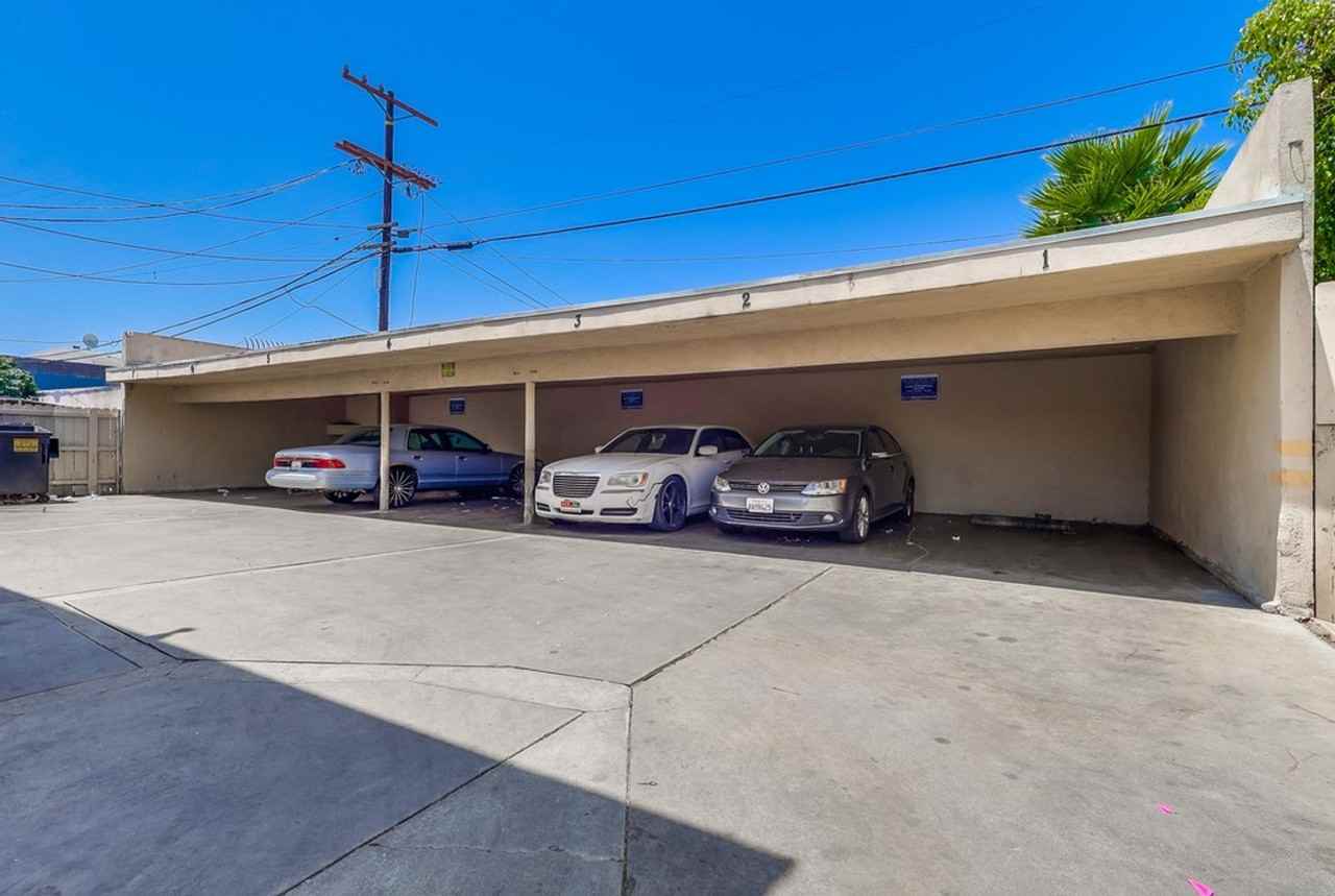 Apartment Building in Park Mesa Heights with Laundry On - Photo 5 of 5