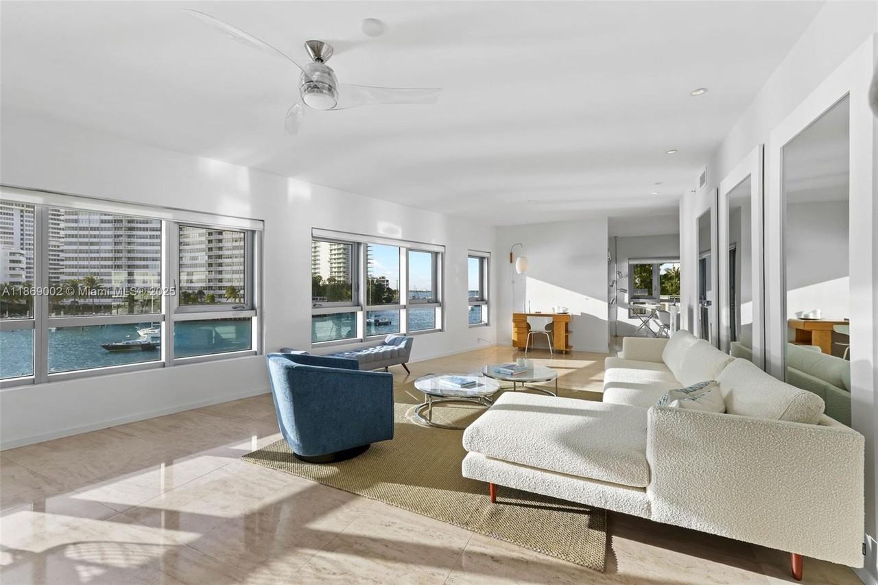 1491 Lincoln Terrace - Photo 3 of 24