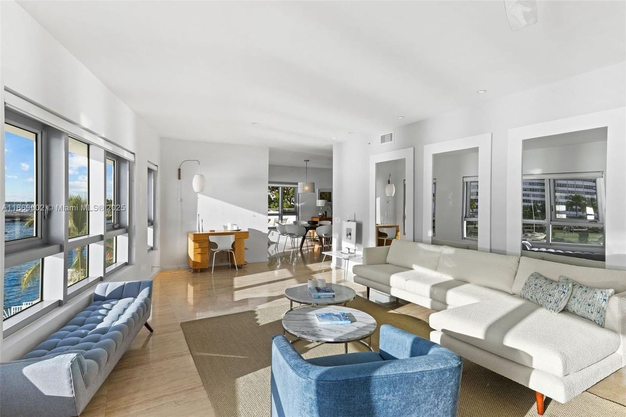 1491 Lincoln Terrace - Photo 2 of 24