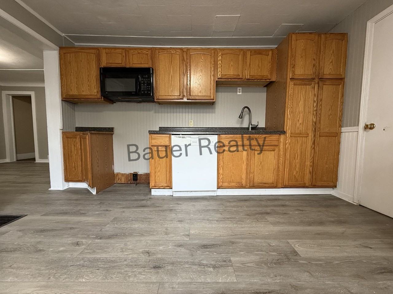 56 E Main St - Photo 6 of 22