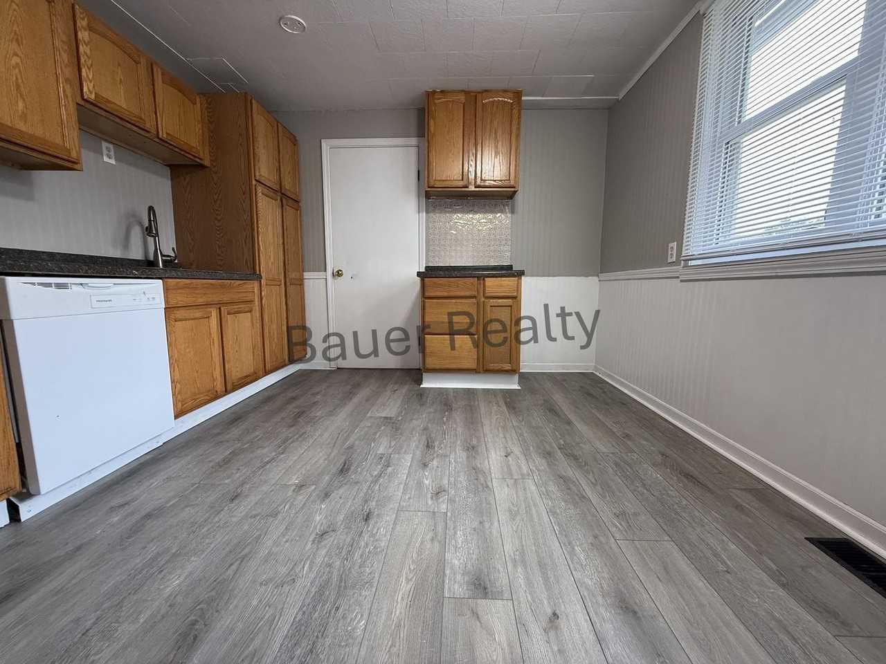 56 E Main St - Photo 7 of 22