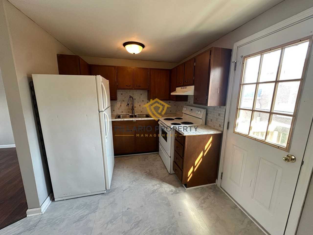 Georgetown Apartments - Photo 6 of 17