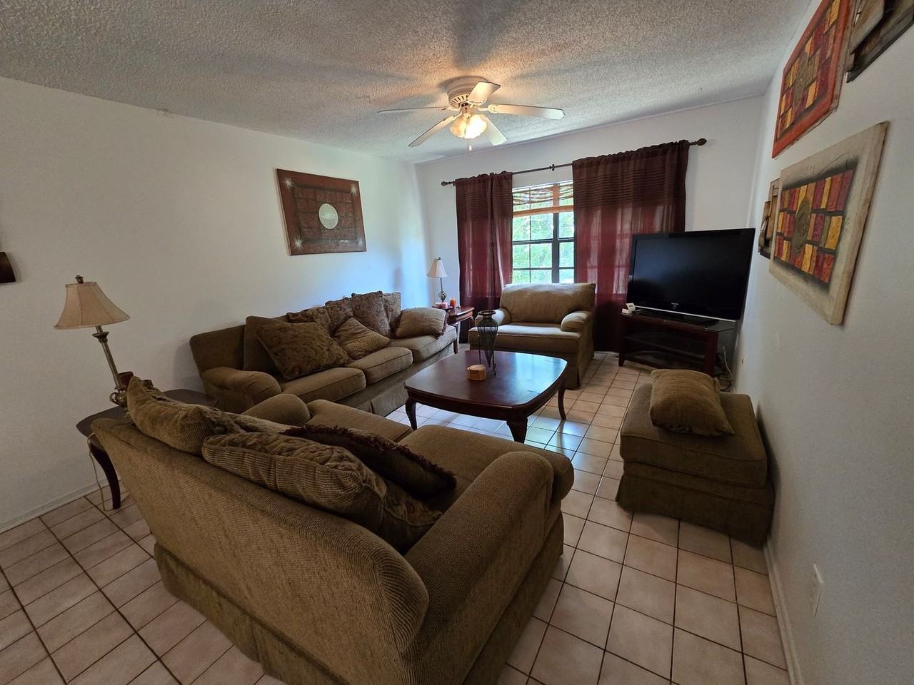 216 Glenview Blvd - Photo 7 of 26